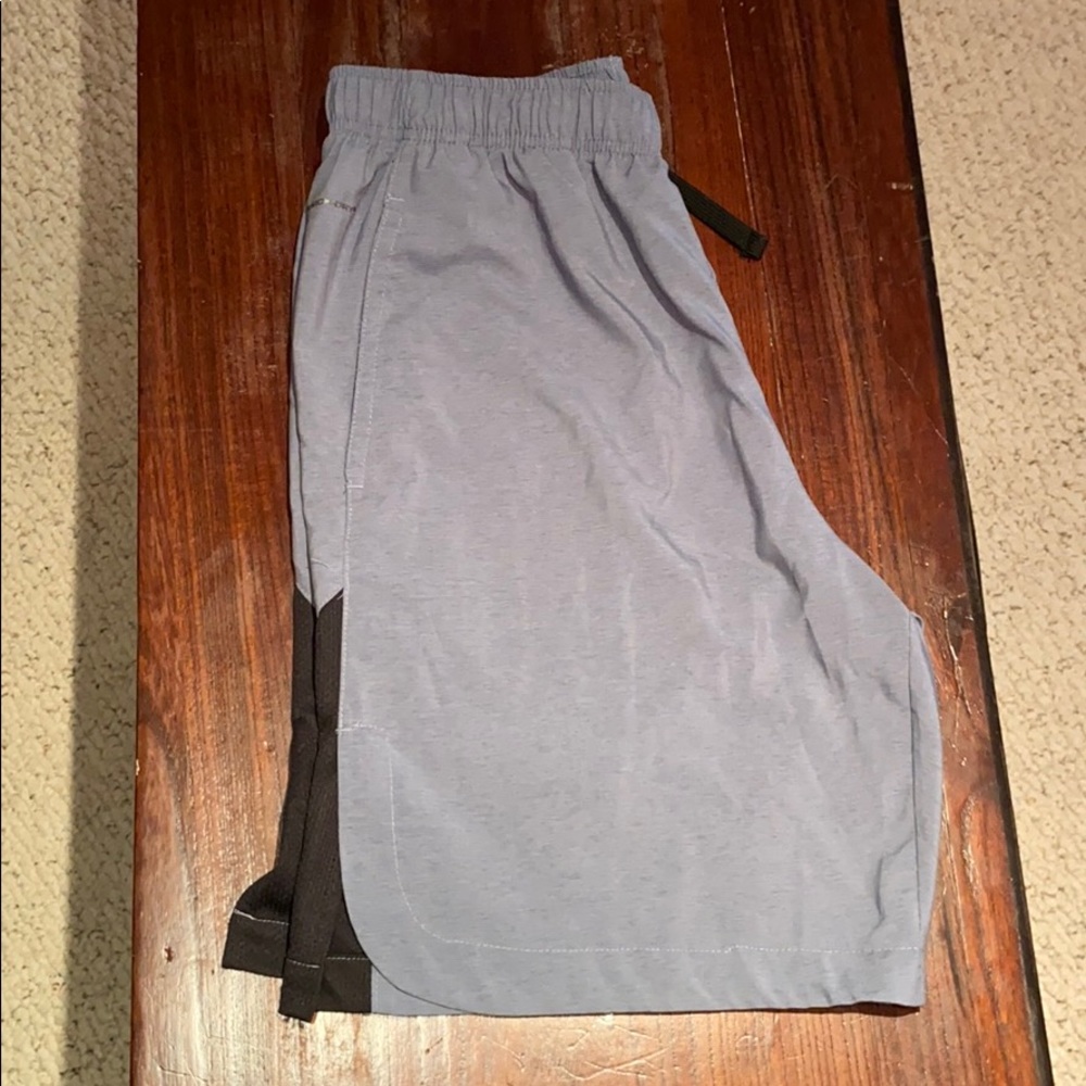 Men’s M Layer 8 Qwick Dry Athletic Shorts